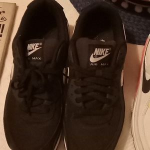Black/white Nike air max size 7.5